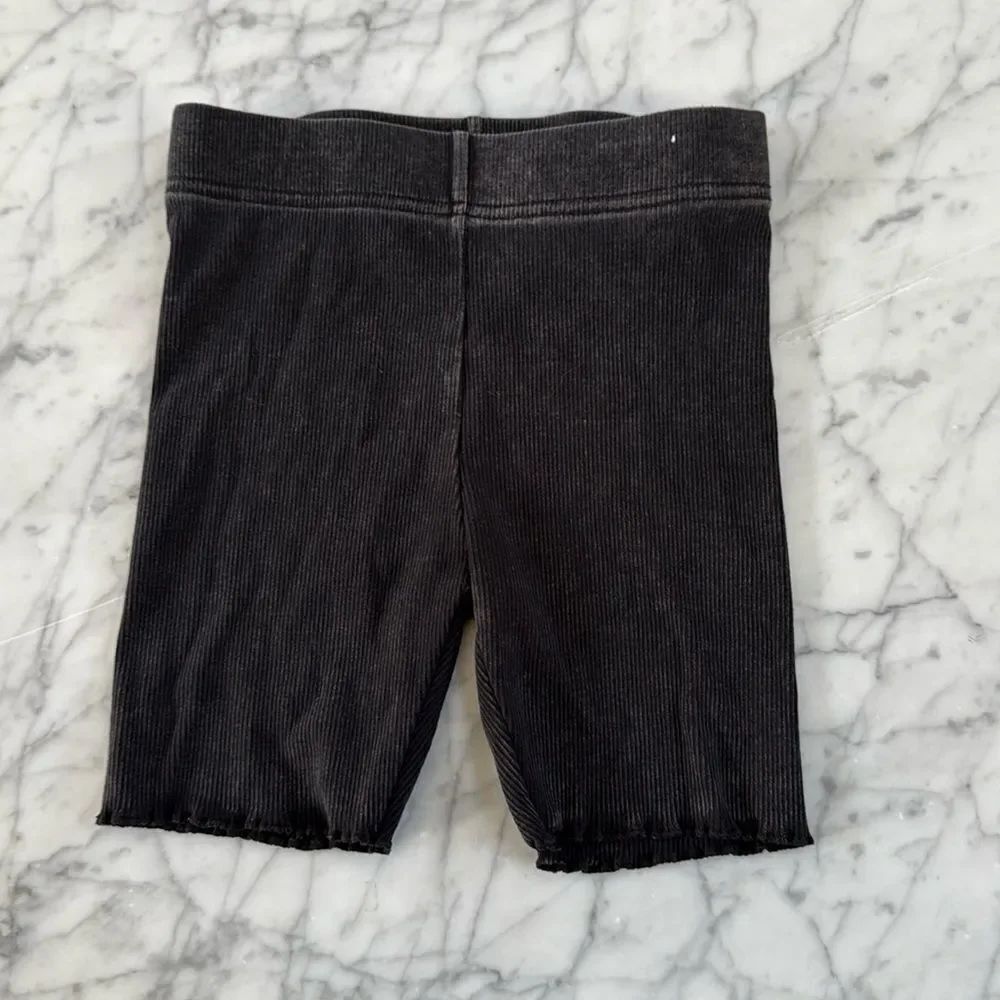 GIRL BIKER SHORTS Ribbed Sz 6 Dark Gray